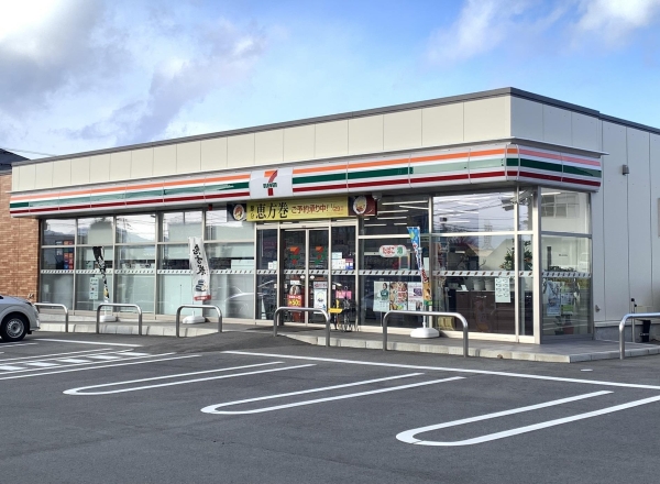 あこやコーポラス A棟(セブンイレブン山形あこや町店)