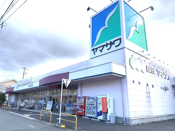 あこやコーポラス A棟(ヤマザワあさひ町店)