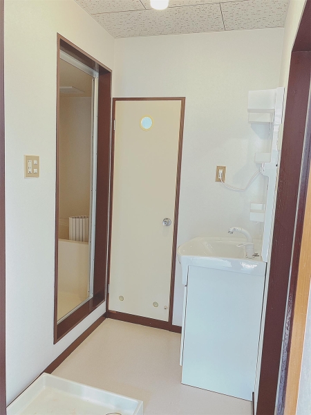 ベルゾーネ小白川B棟