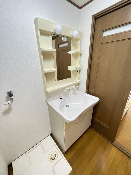 シャルム小白川Ｅ棟