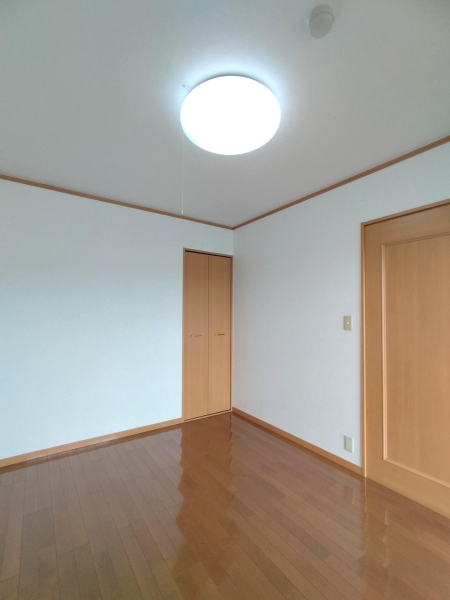 あこやペアシティーIII