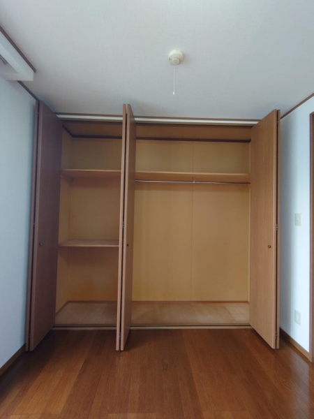 シャルム小白川D棟
