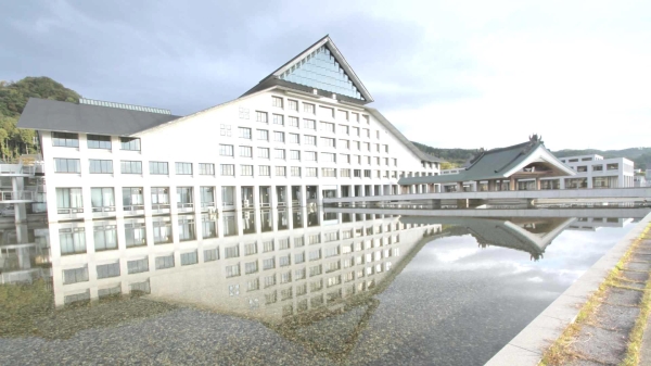 パレーシャルあこや(私立東北芸術工科大学)