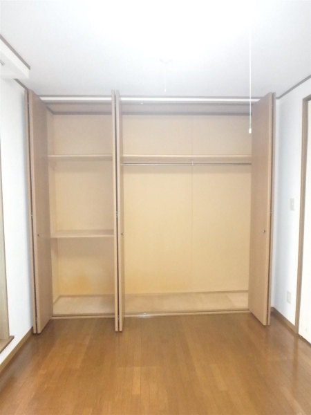 シャルム小白川Ｆ棟