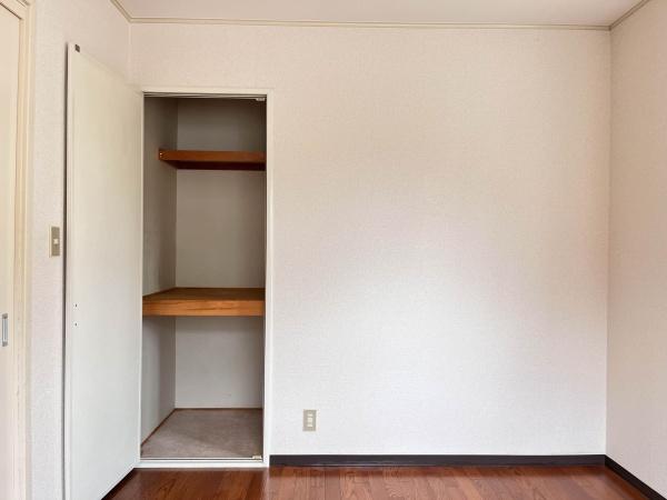 アールコート鹿の子台C棟(収納)