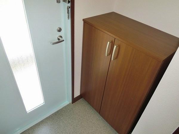 アパートメント二階