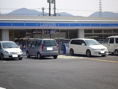 ヴィラージュコートⅠ(ローソン神戸有野町唐櫃店)