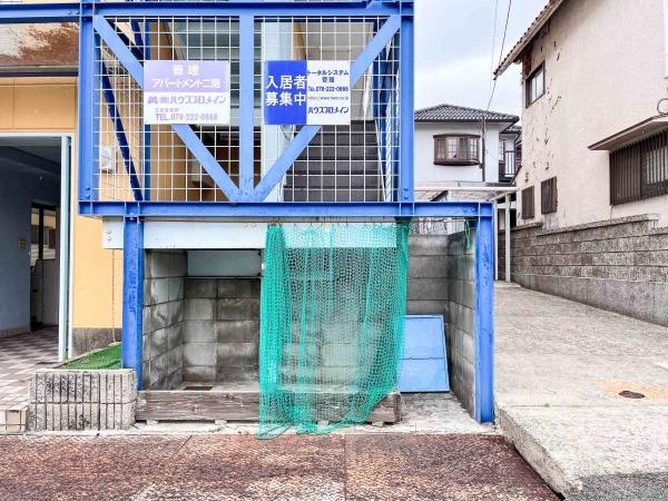 アパートメント二階