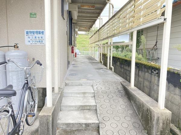 セジュール対中