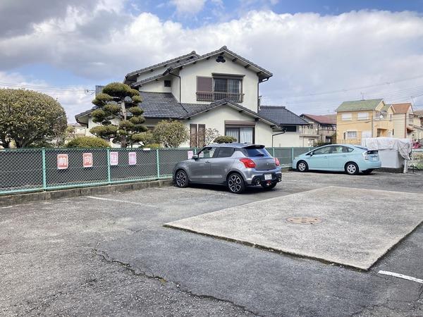 ハイツ芝(駐車場)