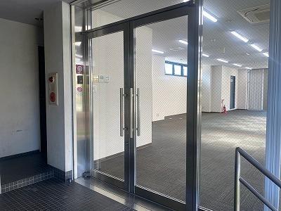 三田市すずかけ台２丁目の店舗・事務所
