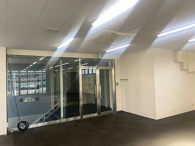三田市すずかけ台２丁目の店舗・事務所