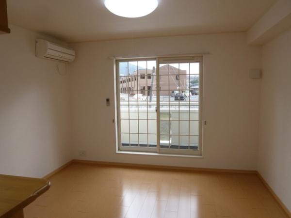 レーベンスクエアⅡ号棟