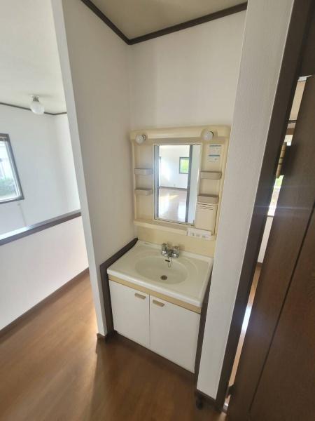 弥生が丘4丁目貸家