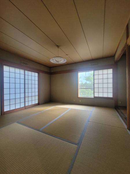 弥生が丘4丁目貸家