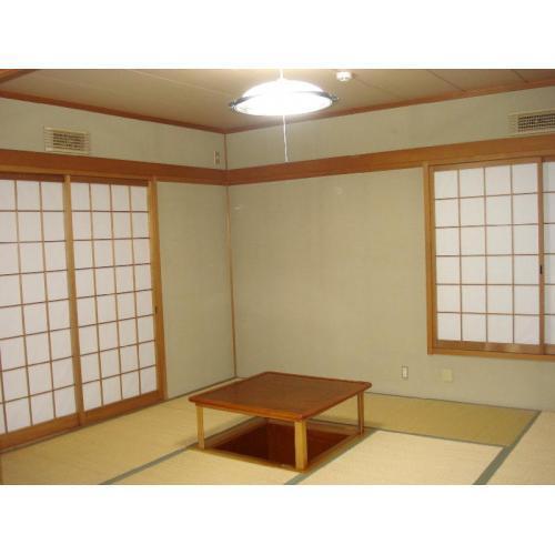 弥生が丘4丁目貸家