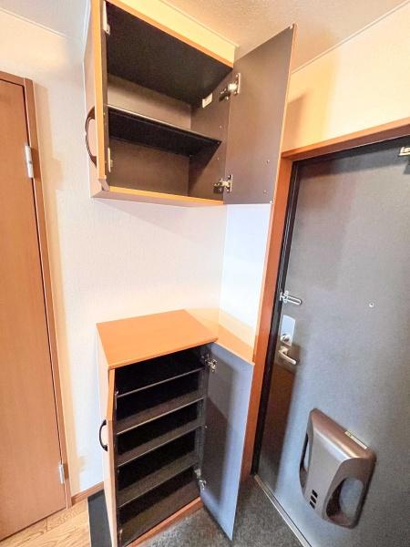 ソリッソ・パイン南が丘(収納)