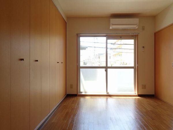 シュロスアリノ