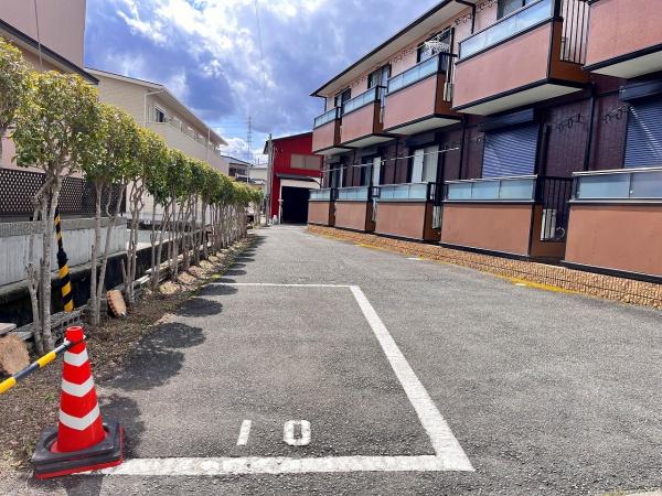 オリーブハウス(駐車場)