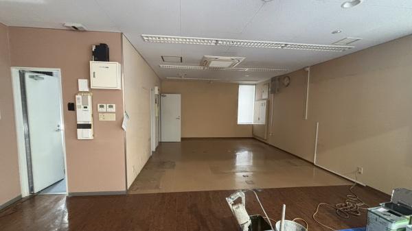 三田市中央町の店舗（一戸建）