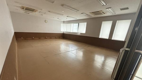 三田市中央町の店舗（一戸建）