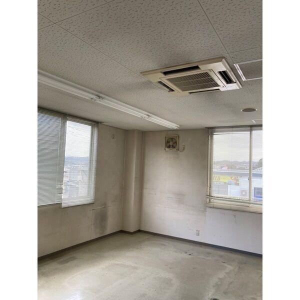 TOMINARIビル