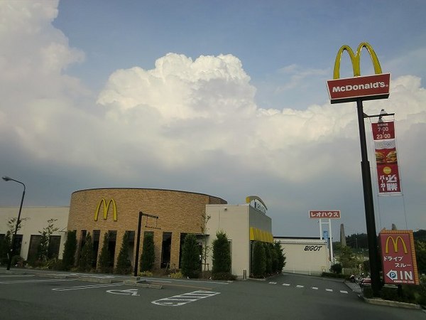 シャトーコエモン F棟(マクドナルド 神戸上津台店)