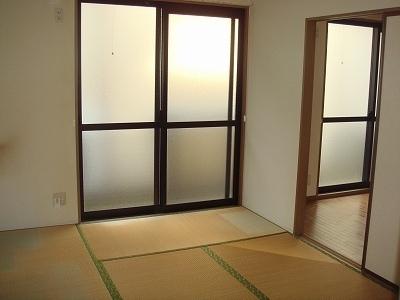 三輪アザレア