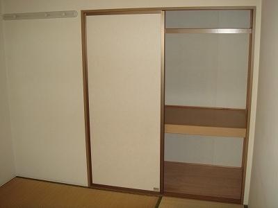 三輪アザレア