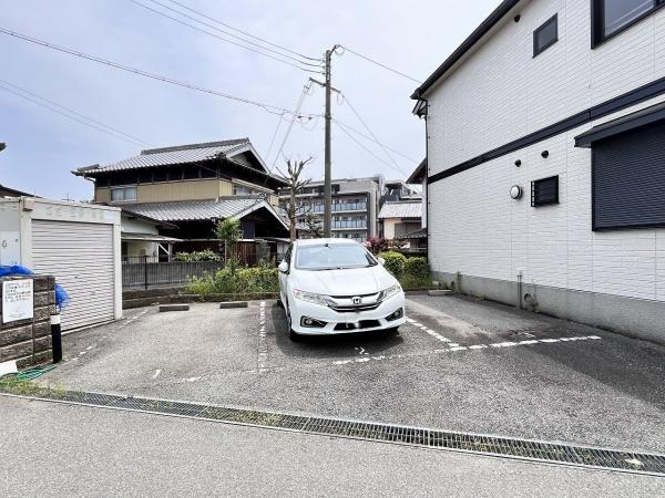 三輪アザレア