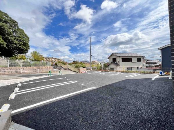 ボヌール西山(駐車場)