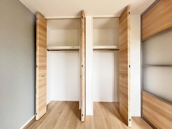 フルールドゥソレイユⅠ(収納)