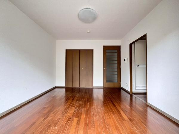 ファミーユ三田