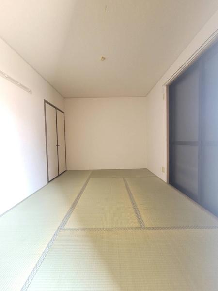 三輪アザレア