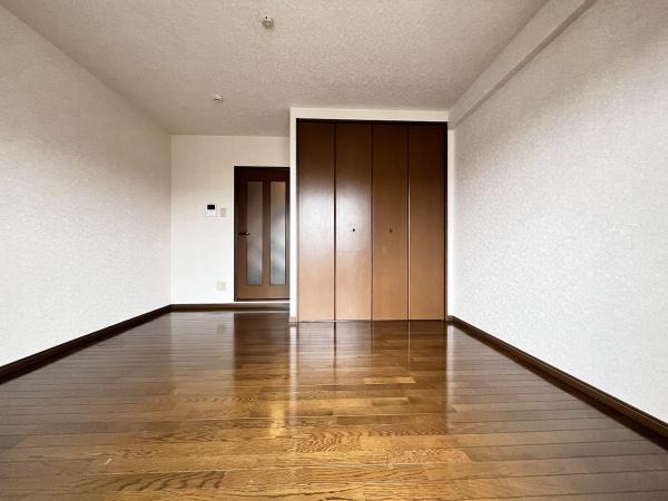 クレセント西山