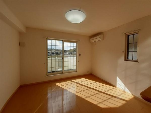 レーベンスクエアⅡ号棟