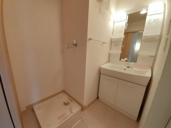 レーベンスクエアⅡ号棟