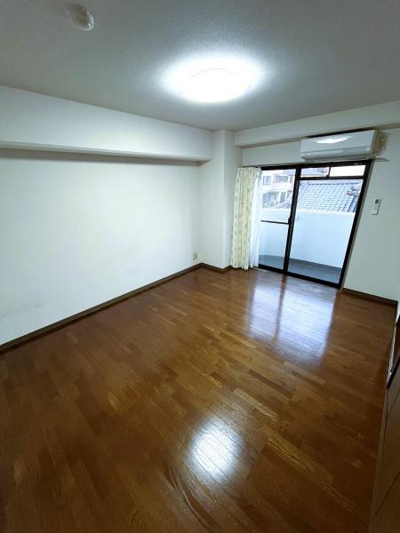 ファミーユ三田