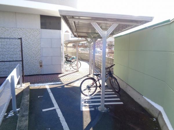 ファミーユ三田