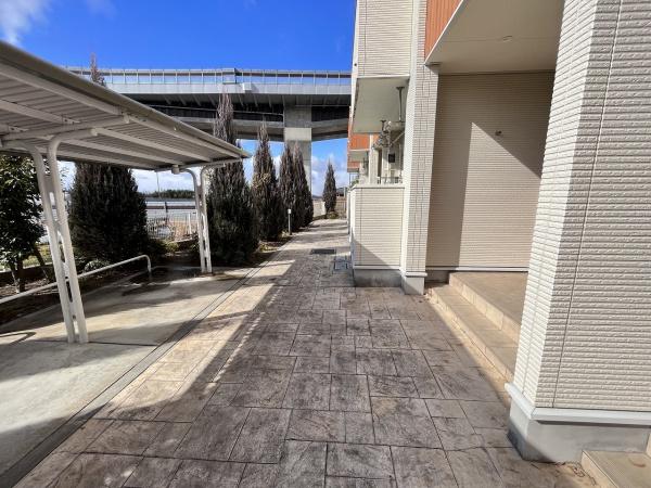 アンジュール