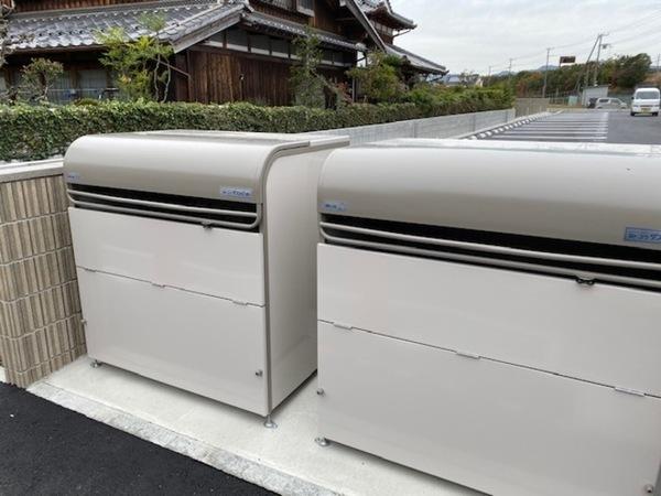 ＬＩＶＩＮ‘ＯＮ　ＥＡＳＴ