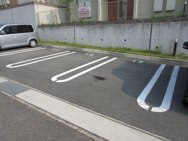 メゾン　ソレイユＢ