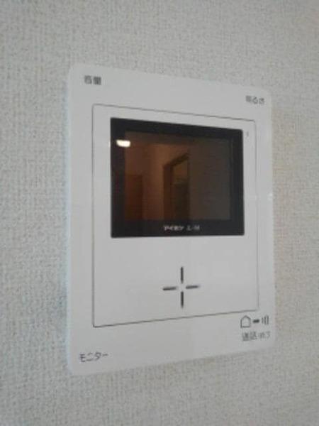 メゾン　アンソレイエＢ
