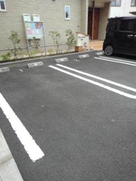 メゾン　アンソレイエＢ