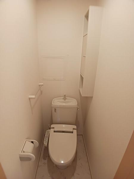 アリエスセレネ