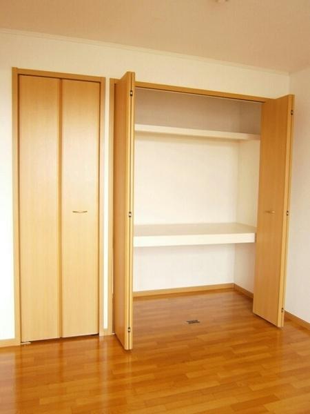 メゾン　オーブＡ