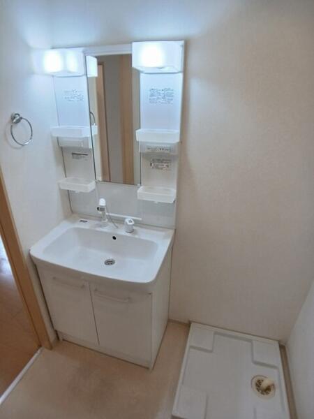 アンドロワ　アンソレイエ