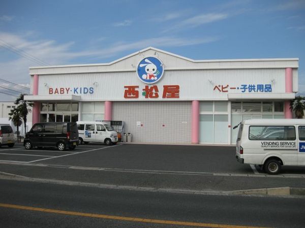 ルミエール　Ｂ(西松屋総社店)
