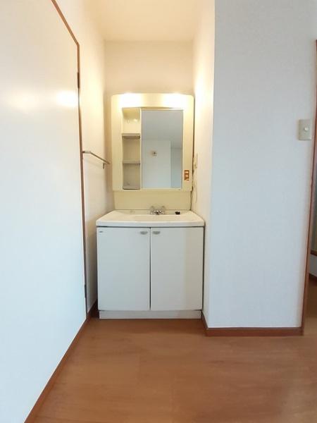 ニュ－シティ中須加　Ａ棟