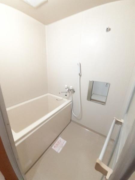 ニュ－シティ中須加　Ａ棟